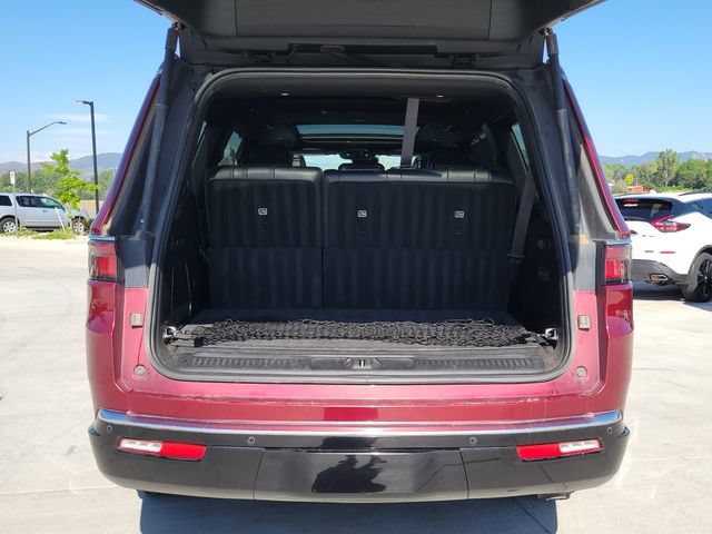 Used 2022 Jeep Wagoneer Series III w/ Premium Group I AWD/4WD image 13