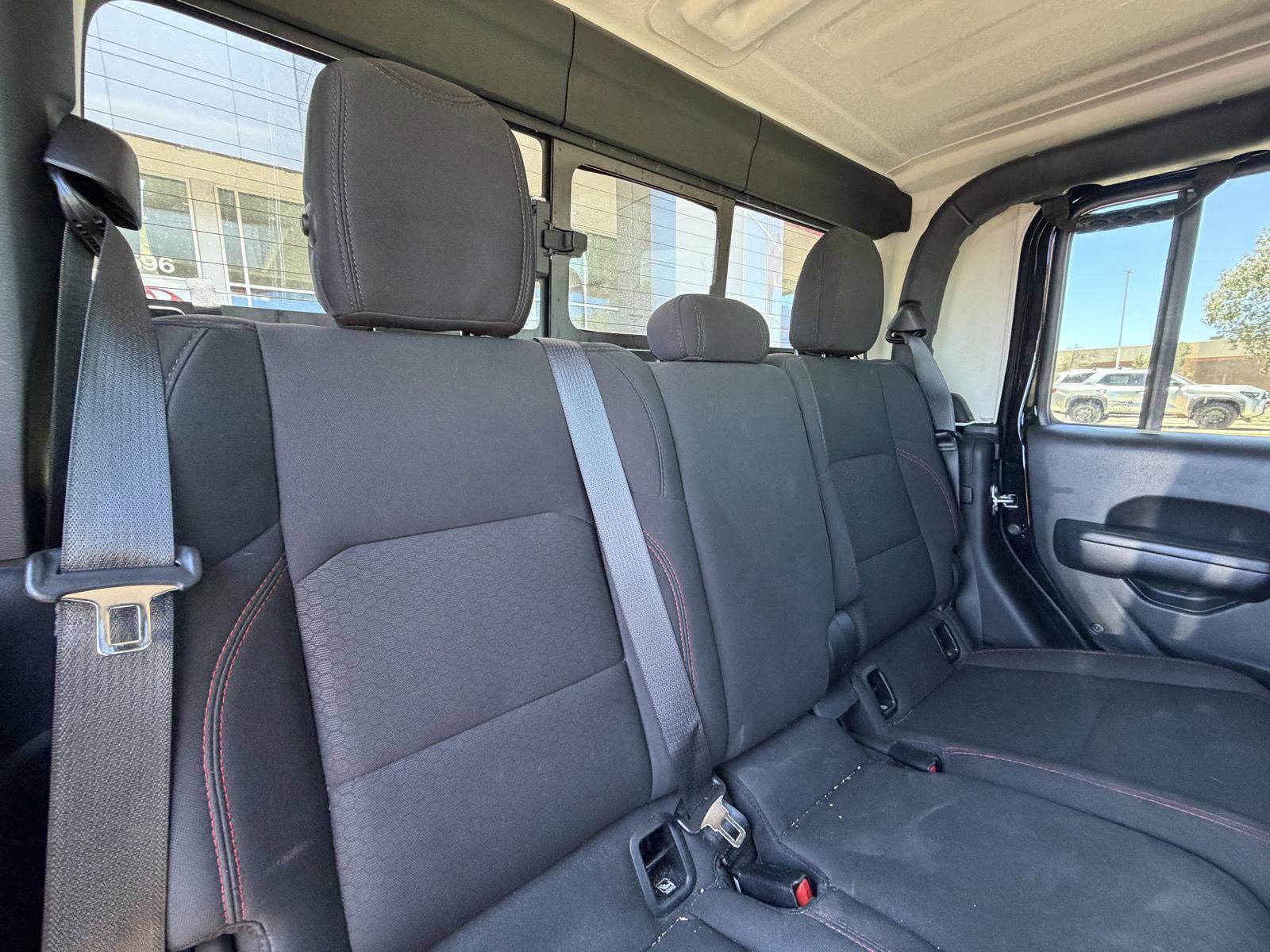 Used 2021 Jeep Gladiator Rubicon AWD/4WD image 21