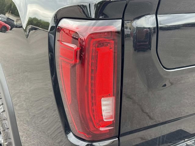 Used 2021 GMC Sierra 2500 Denali w/ Denali Black Diamond Edition AWD/4WD image 12