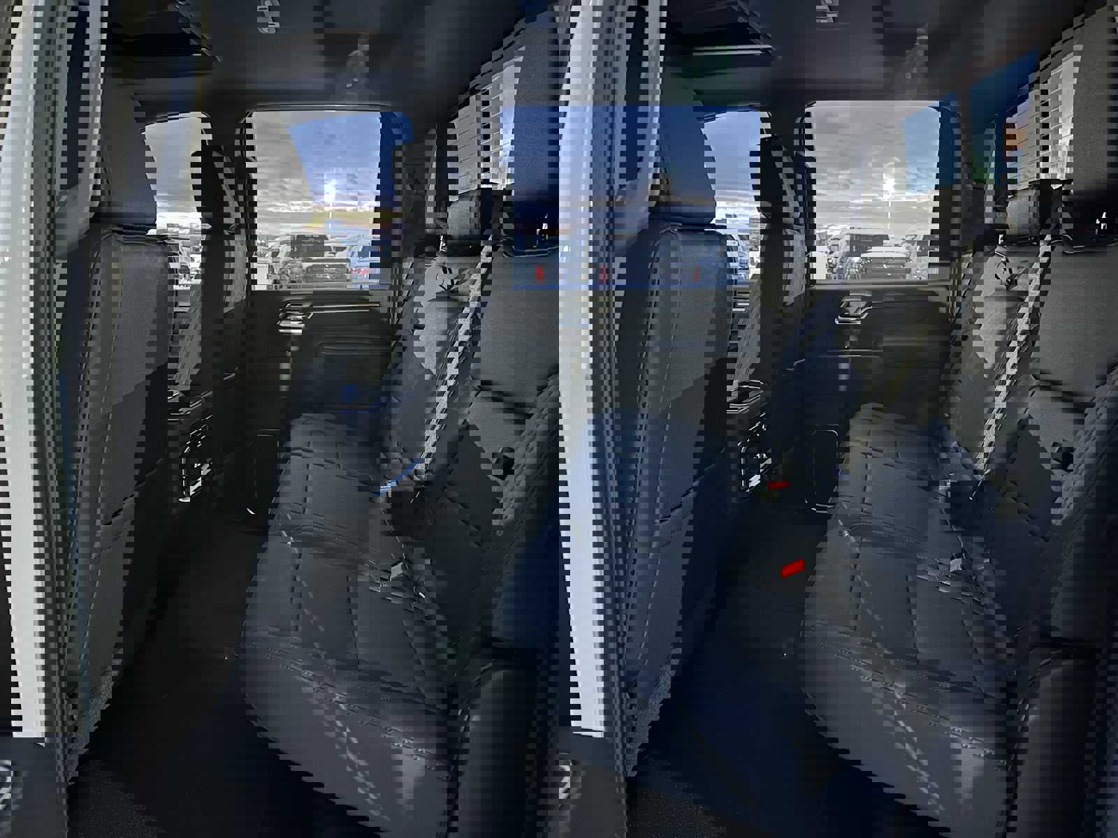 New 2026 GMC Sierra 2500 SLT w/ SLT Convenience Package image 16