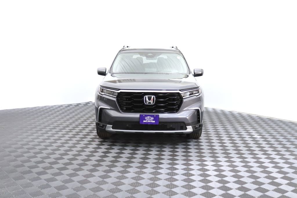 Used 2024 Honda Pilot Touring image 4