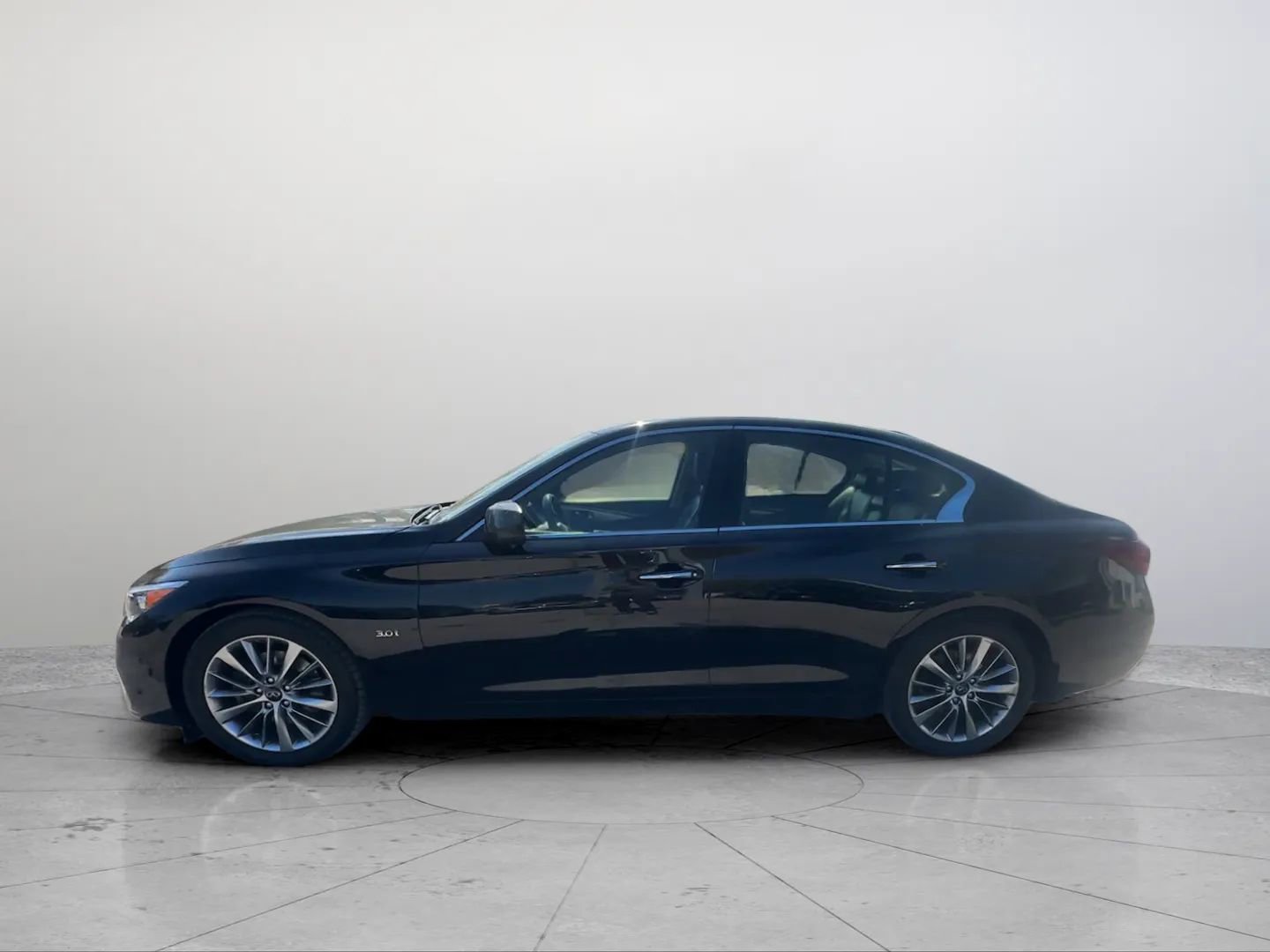 Used 2020 INFINITI Q50 Luxe AWD/4WD image 2