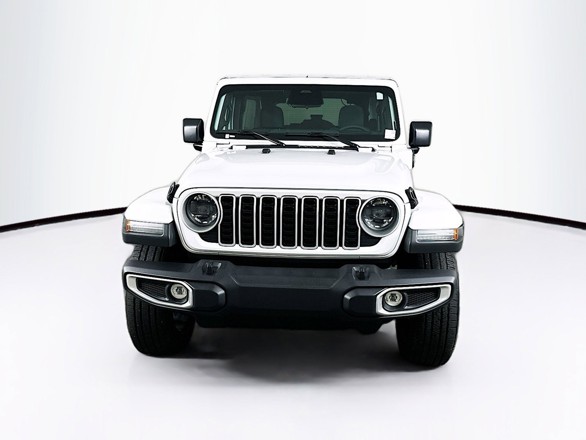 Used 2025 Jeep Wrangler Sahara image 2
