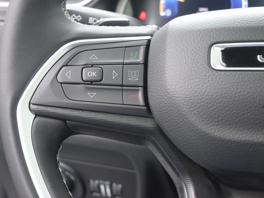 New 2025 Jeep Grand Cherokee Laredo X w/ Luxury Tech Group I image 2