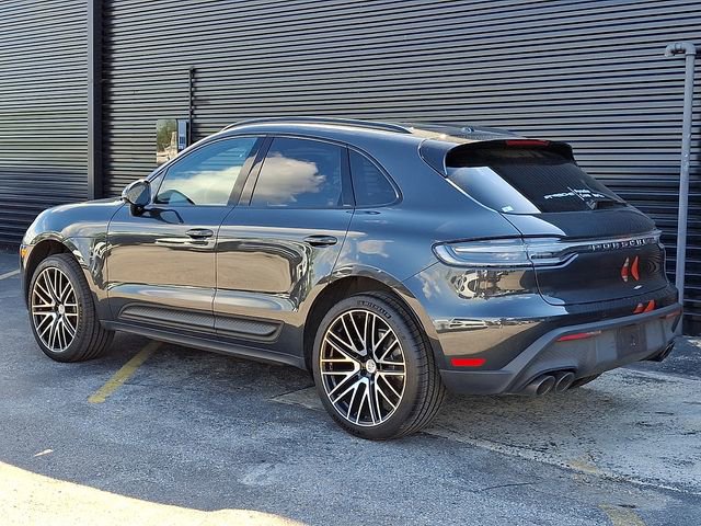 Certified 2026 Porsche Macan AWD/4WD image 3