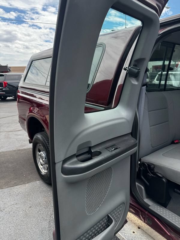 Used 2006 Ford F250 XLT AWD/4WD image 25