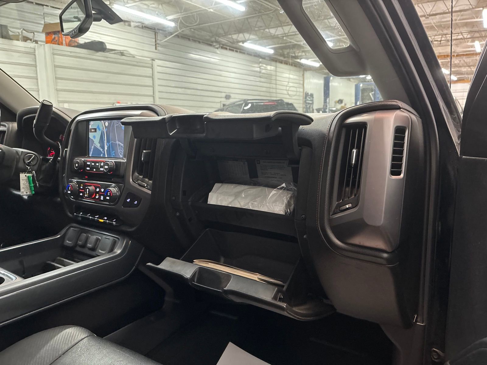Used 2014 GMC Sierra 1500 SLT w/ All-Terrain Package image 28