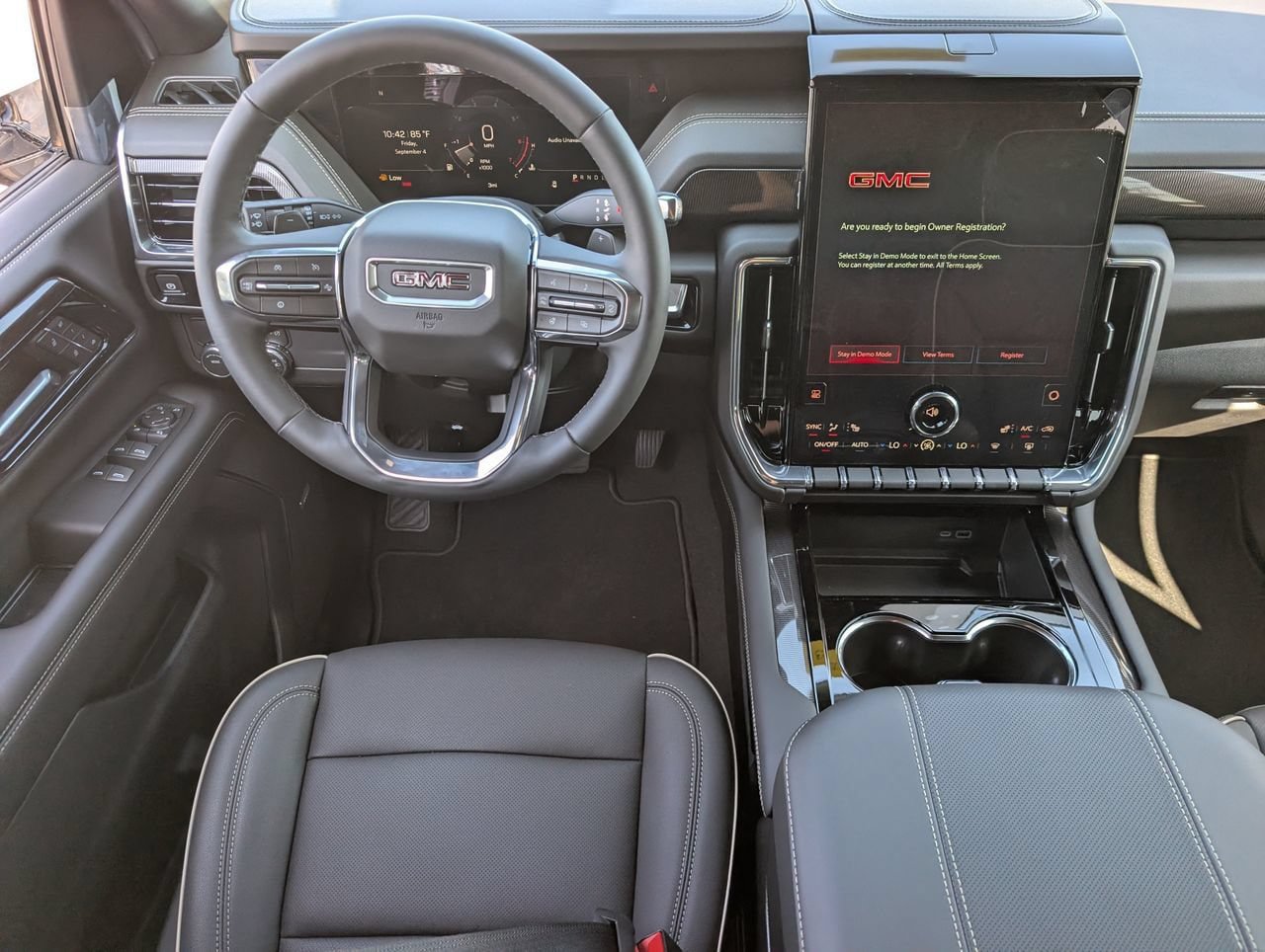 New 2026 GMC Yukon XL Elevation RWD image 9