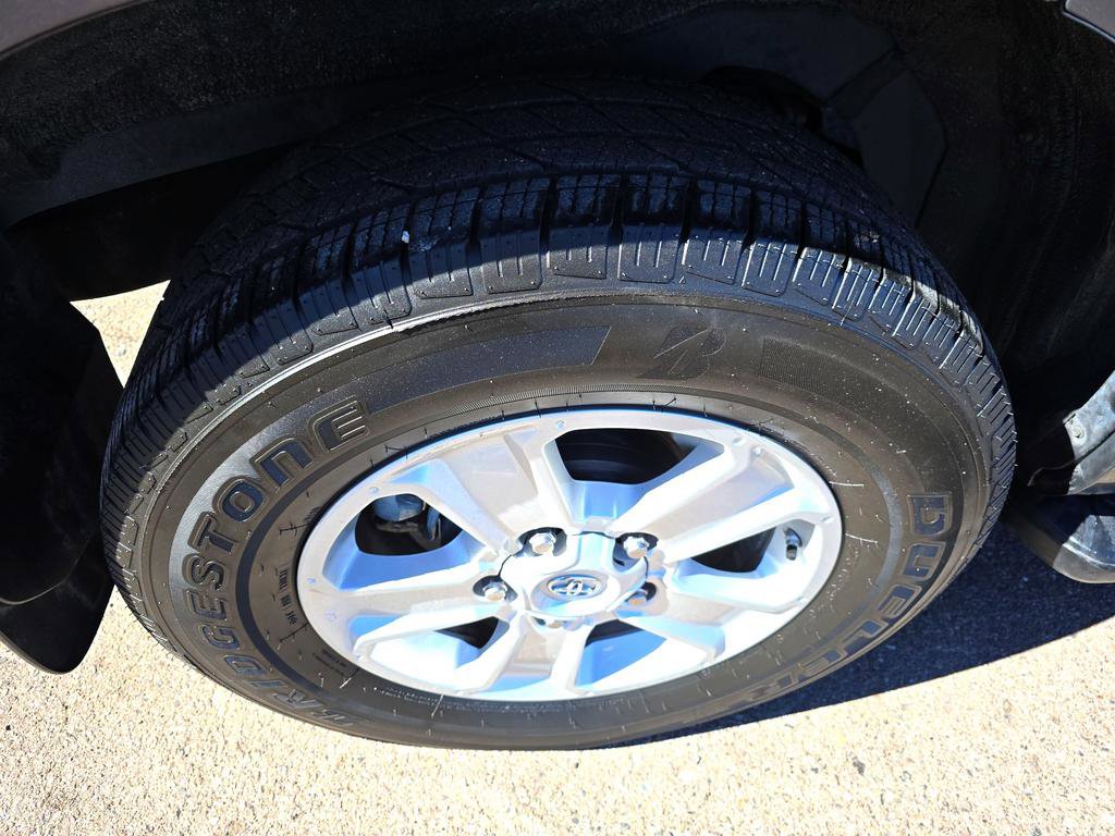 Used 2018 Toyota Sequoia SR5 w/ Carpet Mat Package AWD/4WD image 40