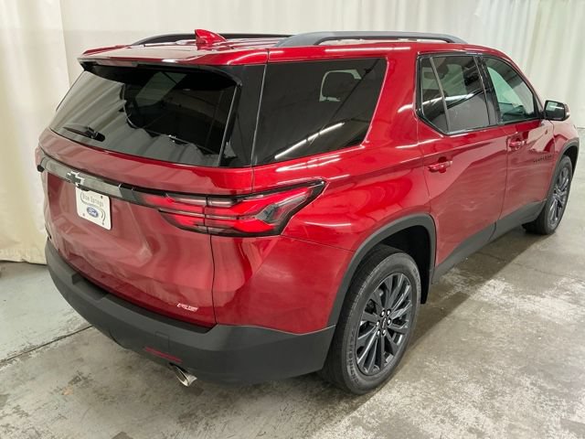 Used 2023 Chevrolet Traverse RS FWD image 3