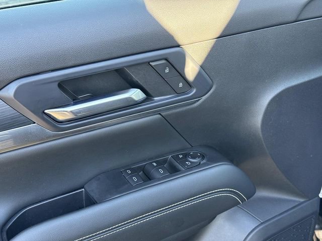 Used 2025 GMC Terrain Elevation image 16