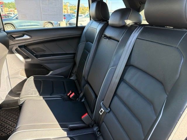 Used 2021 Volkswagen Tiguan SEL Premium R-Line w/ 3rd Row Seat Package AWD/4WD image 14
