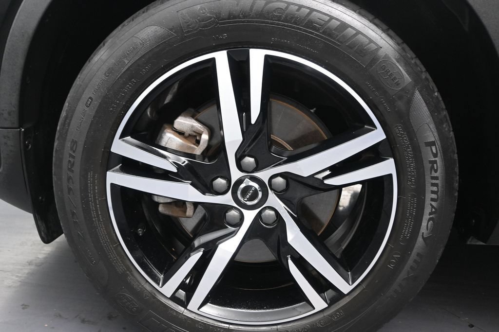Used 2023 Volvo XC40 B4 Core FWD image 12