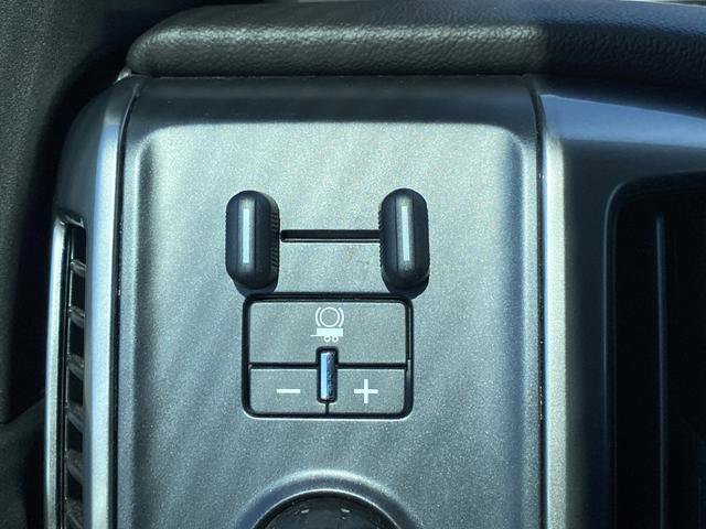 Used 2019 Chevrolet Silverado 1500 LT w/ All Star Edition image 21