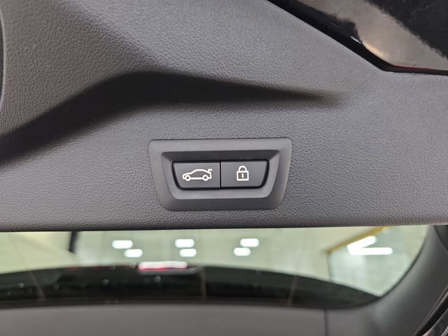 Certified 2022 BMW X5 xDrive40i w/ M Sport Package AWD/4WD image 36