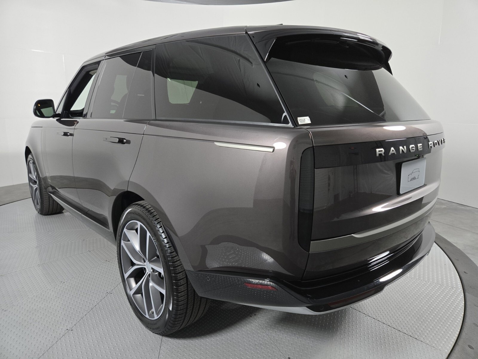 New 2025 Land Rover Range Rover SE image 15
