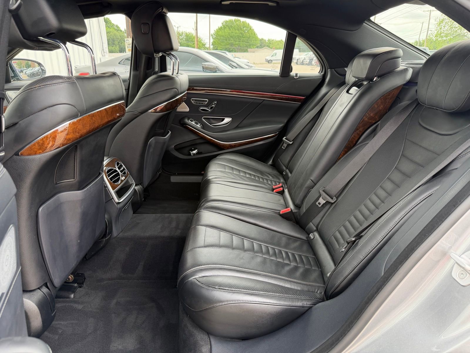 Used 2015 Mercedes-Benz S 550 Sedan image 22