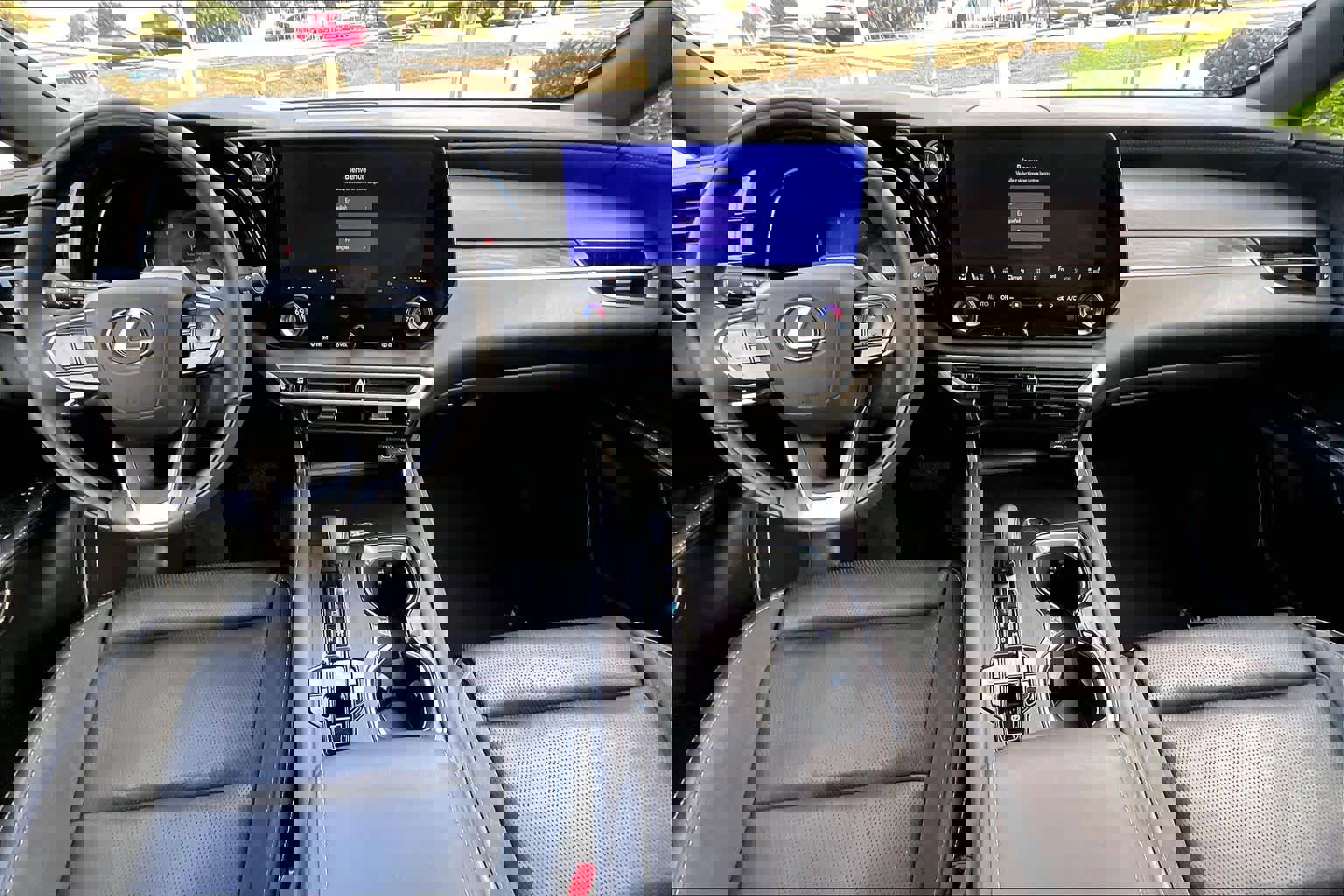 Used 2023 Lexus RX 350 Luxury image 16