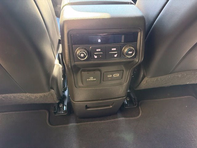 Used 2020 GMC Acadia SLT w/ Premium Package AWD/4WD image 19