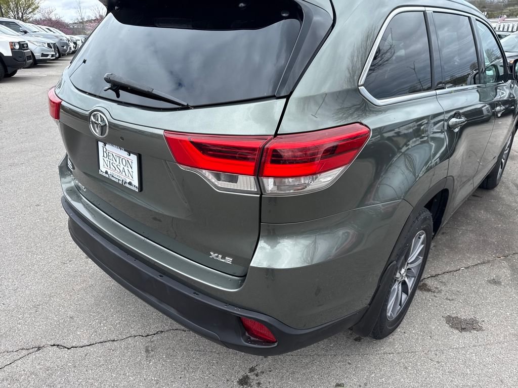 Used 2019 Toyota Highlander XLE image 41