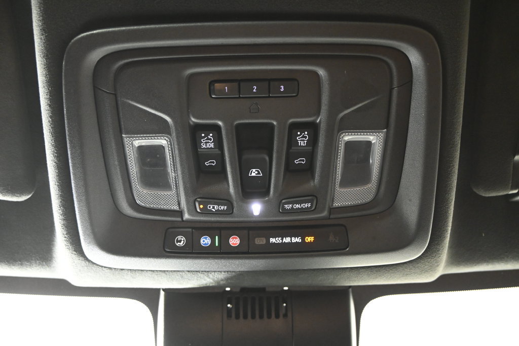 Used 2024 GMC Sierra 3500 Denali Ultimate AWD/4WD image 30