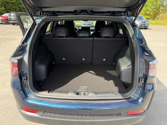 New 2026 Jeep Compass Latitude AWD/4WD image 21