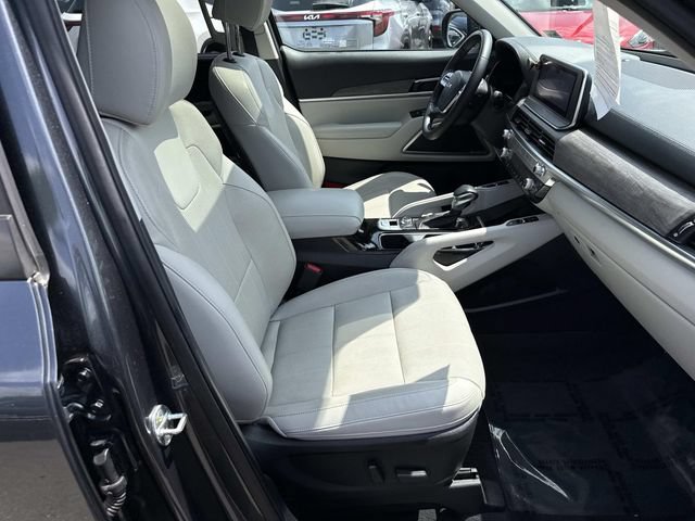 Used 2022 Kia Telluride EX w/ EX Premium Package AWD/4WD image 9