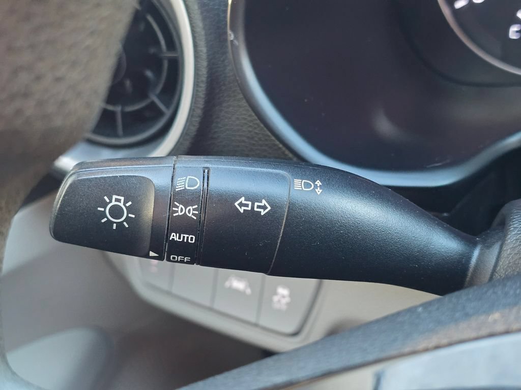 Used 2019 Kia Forte LXS FWD image 27