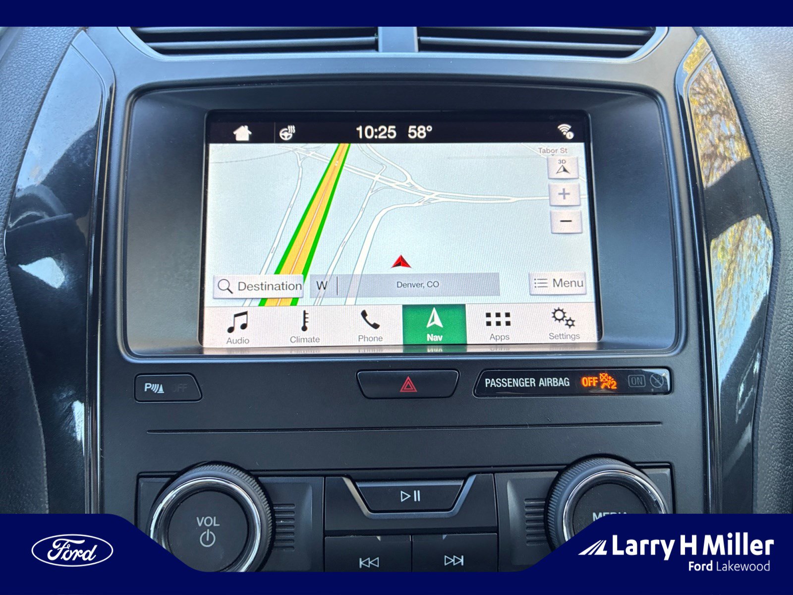 Used 2019 Ford Explorer XLT w/ Equipment Group 202A AWD/4WD image 27