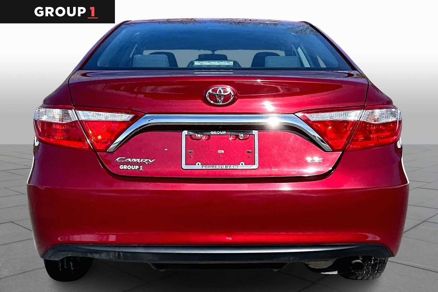 Used 2017 Toyota Camry LE image 5