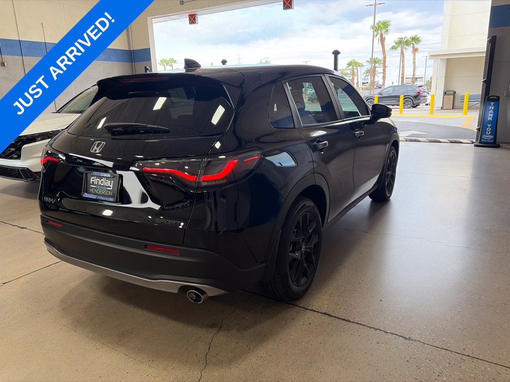 Certified 2025 Honda HR-V Sport image 3