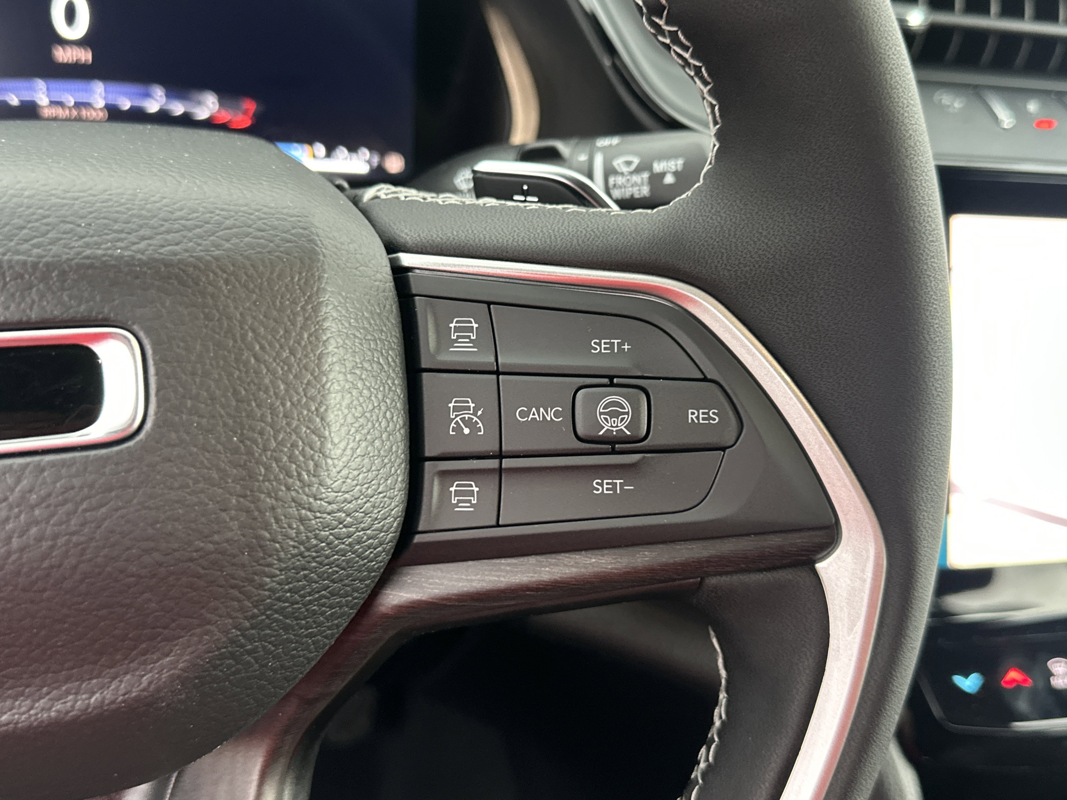 New 2026 Jeep Grand Cherokee Altitude image 10