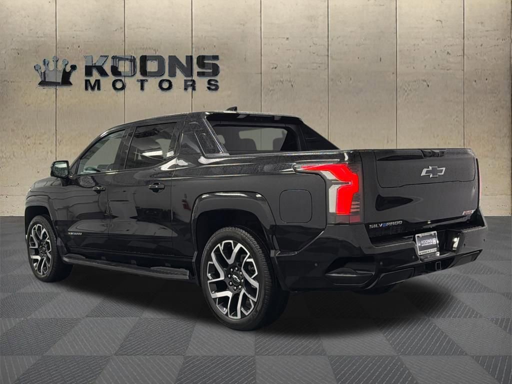 Used 2025 Chevrolet Silverado EV RST image 6