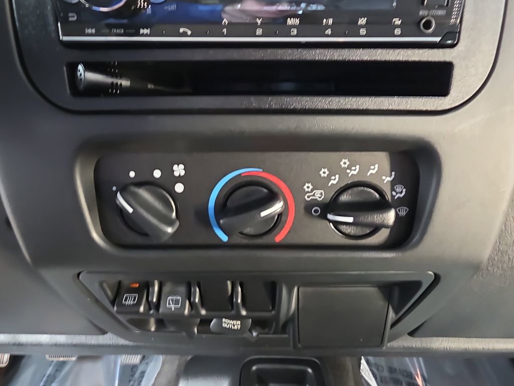 Used 2004 Jeep Wrangler Sport w/ Dual Top Group image 20