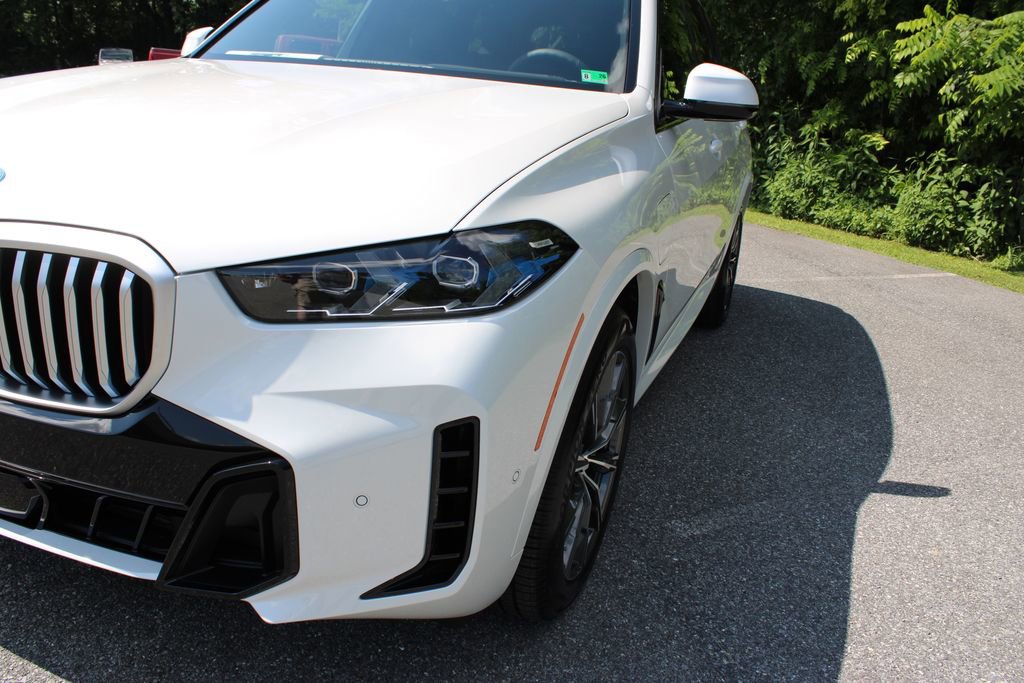 New 2026 BMW X5 xDrive50e w/ M Sport Package image 47