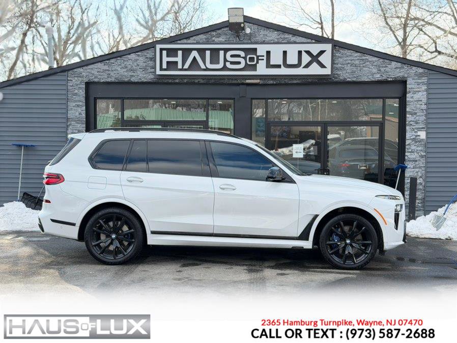 Used 2023 BMW X7 M60i image 22