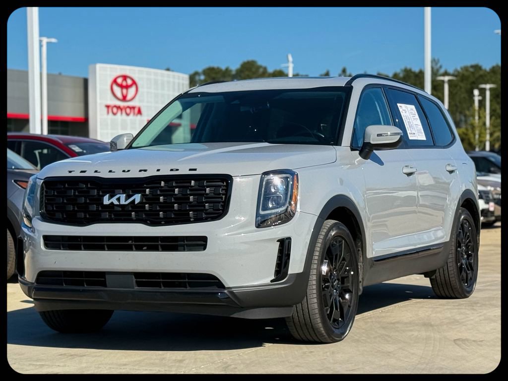 Used 2022 Kia Telluride EX w/ EX Premium Package AWD/4WD image 3
