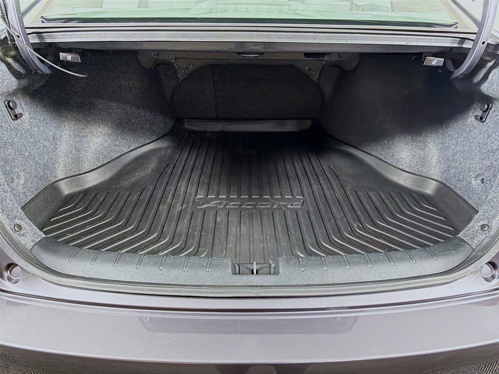 Used 2017 Honda Accord EX-L image 26