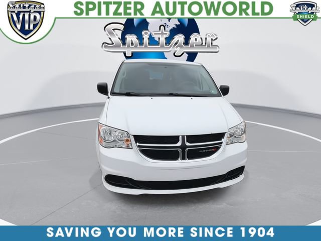 Used 2017 Dodge Grand Caravan SE image 3