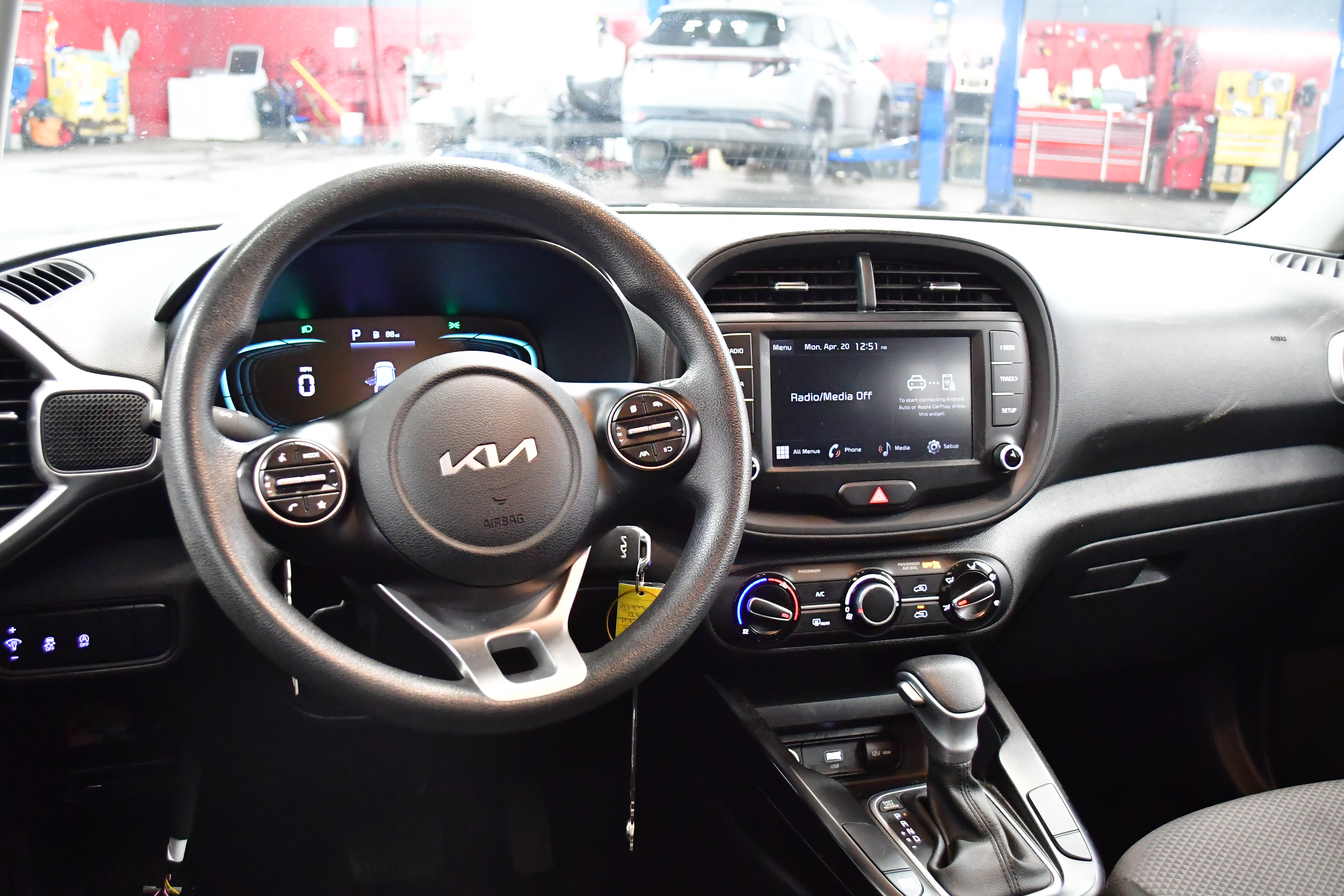 Used 2024 Kia Soul LX w/ Option Group 015 FWD image 9