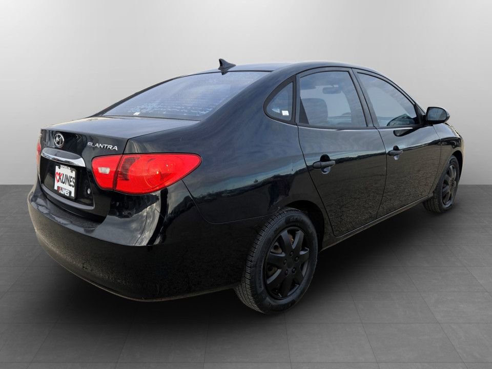 Used 2010 Hyundai Elantra GLS image 6