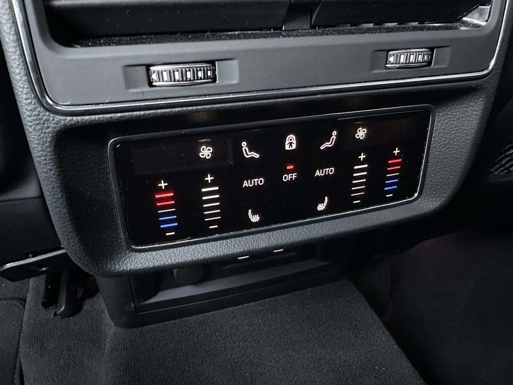 Used 2024 Audi RS Q8 image 12