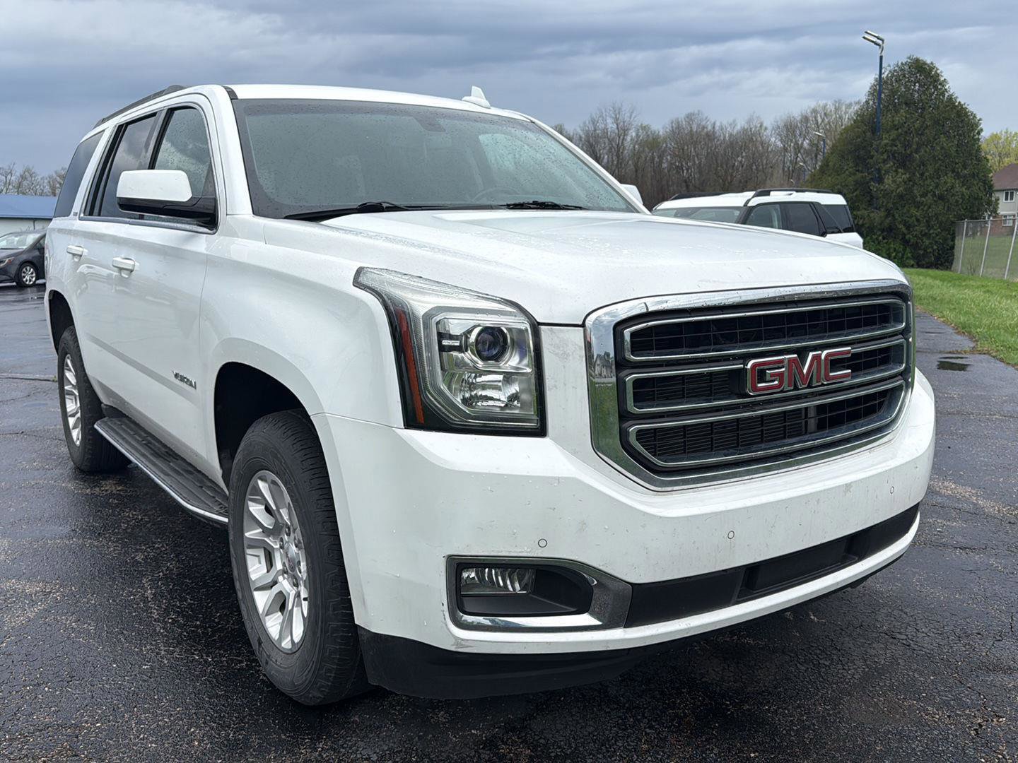 Used 2015 GMC Yukon SLE image 3
