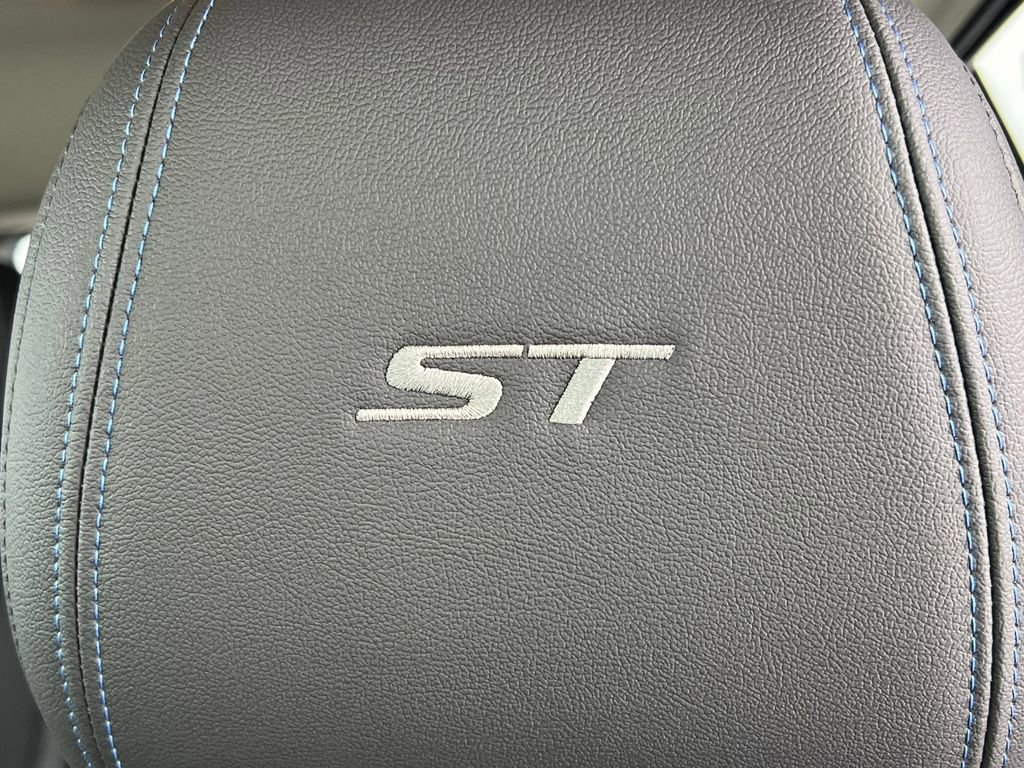 New 2026 Buick Encore GX Sport Touring w/ Comfort Package image 13