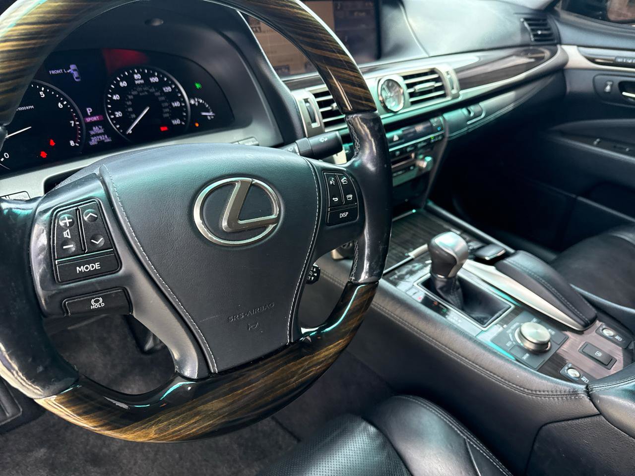 Used 2013 Lexus LS 460 L w/ Preferred Accessory Package RWD image 31