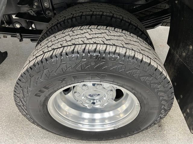 Used 2024 Ford F350 Lariat image 16