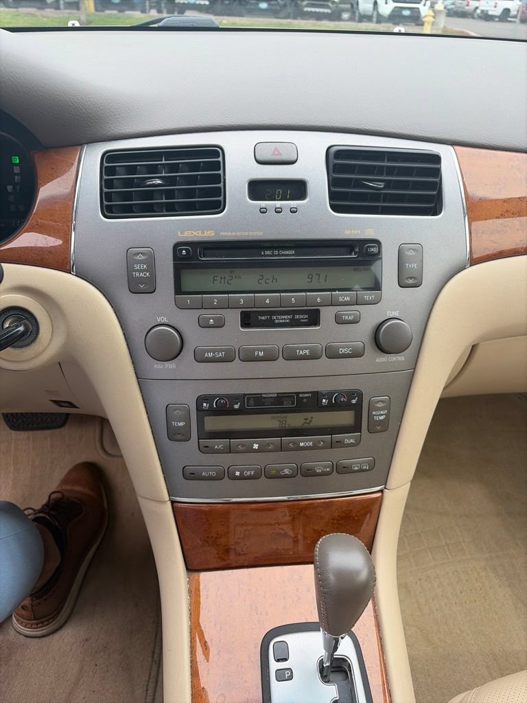 Used 2006 Lexus ES 330 w/ Preferred Accessory Pkg FWD image 9
