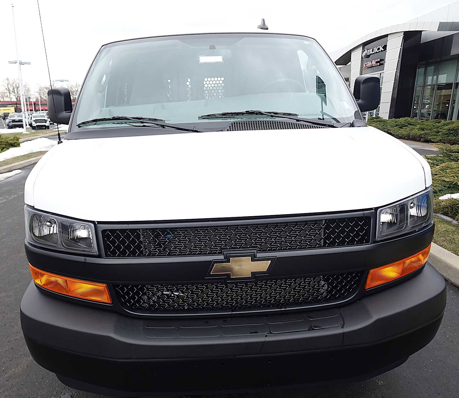 Used 2025 Chevrolet Express 3500 w/ Driver Convenience Package image 8