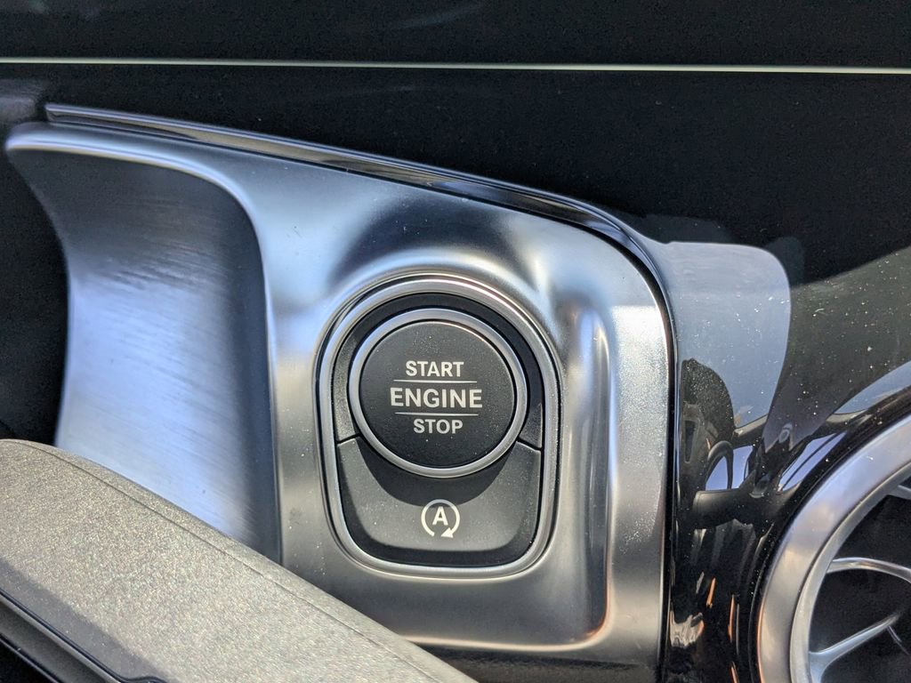 Certified 2025 Mercedes-Benz GLB 250 image 14