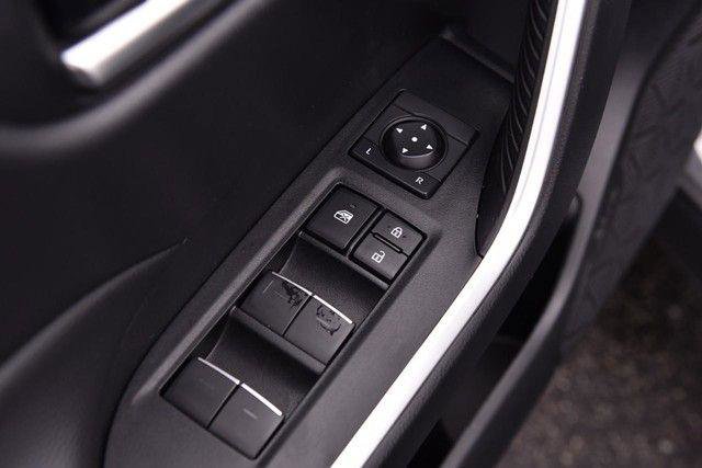 Used 2025 Toyota RAV4 XLE image 9